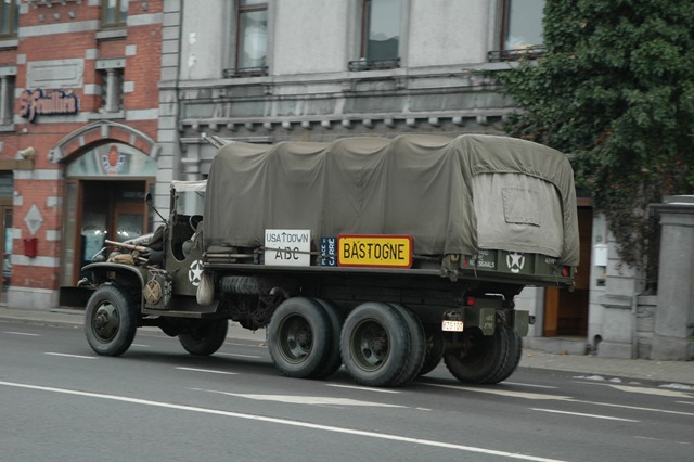[bastonge0032.jpg]