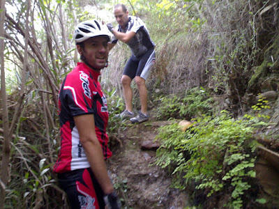 2009-10-17-11h54m37-Agua