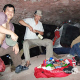 – 营地开启红酒的摩凝 – 营地开启红酒的摩凝