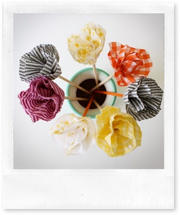 Kreatív hobby: gyönyörű textil virágok varrás nélkül - Inspirációk Magazin