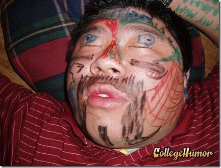 decorating_drunk_friends_09