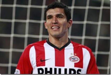 carlos-salcido-se-va-del_323x216