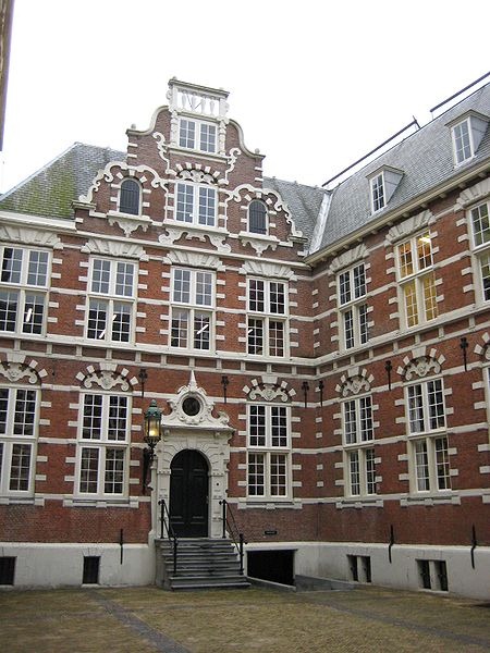 [450pxVOC_amsterdam_building3.jpg]