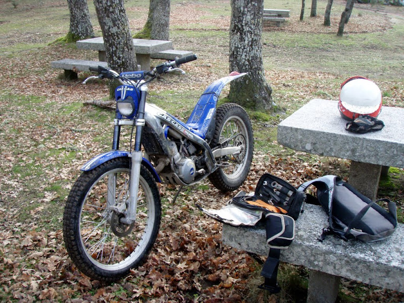 Por el campo sin asiento. - .: embarrados :.