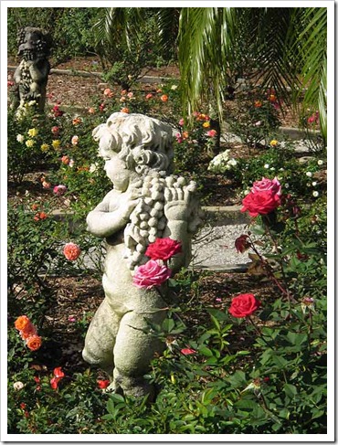 roses-and-statue-december