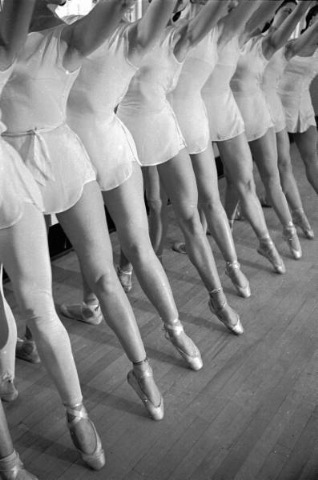 [ballerina19364.jpg]