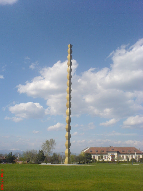 Coloana infinitului, Targu Jiu.JPG
