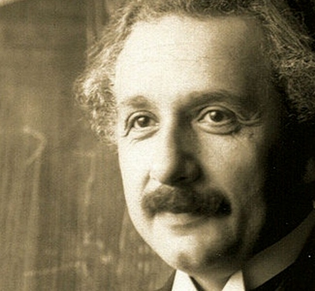 [Albert_Einstein[4].jpg]
