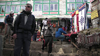0829 Su and Mark in namche.jpg