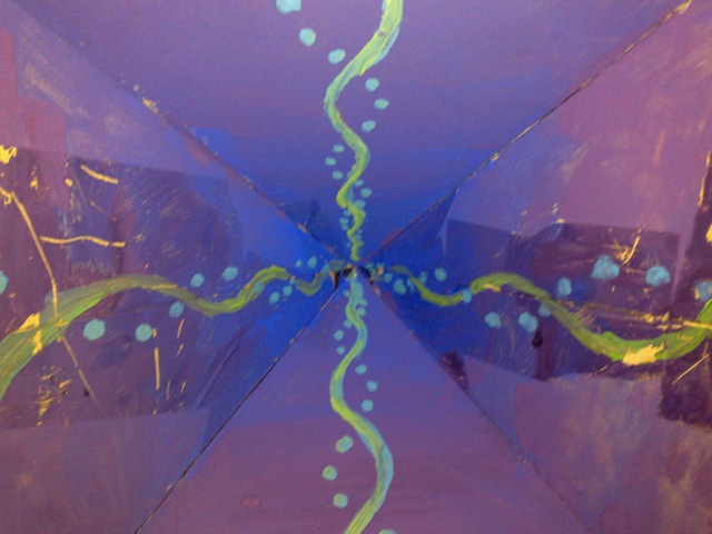 [Piramida din carton pictata pe interior[5].jpg]