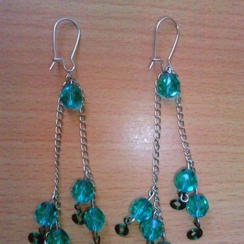 Κοσμήματα με φαντασία: Σκουλαρίκια κρεμαστά πράσινα!