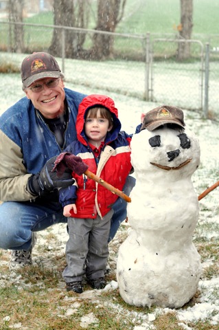 [Miles Grandpa Romer with Snowman[5].jpg]