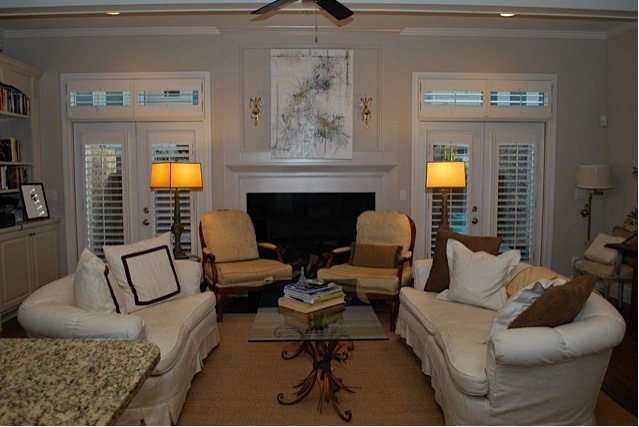 [Sitting area & fireplace[3].jpg]