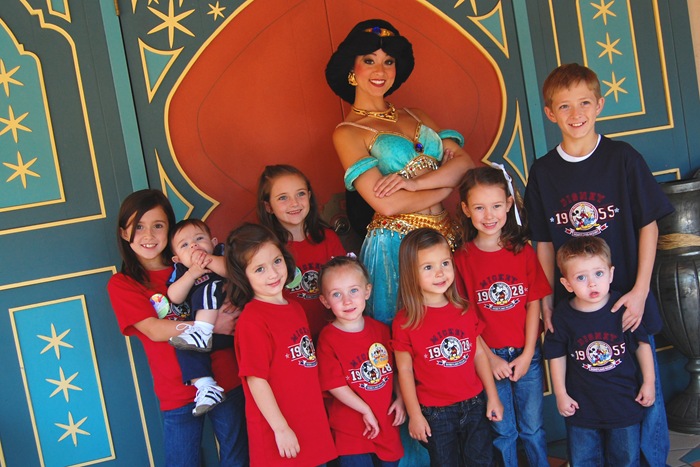 [kids with Jasmine[5].jpg]