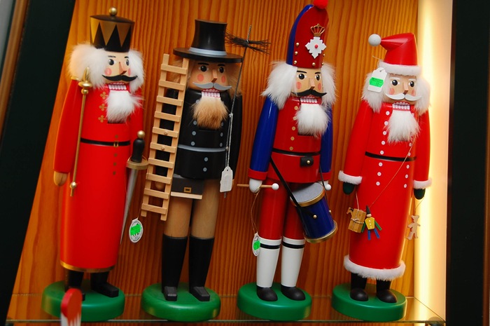 [nutcrackers24.jpg]