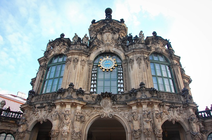 [1 Dresden6[2].jpg]