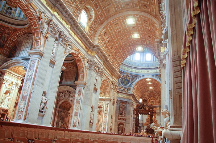 [st. peters - insde[2].jpg]