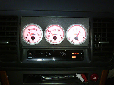 gauges3.jpg