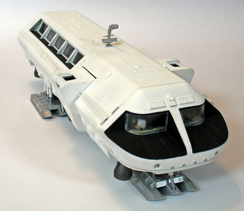 [moonbusfront[5].jpg]