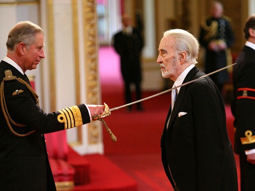 [Sir-Christopher-Lee-recei-001[2].jpg]