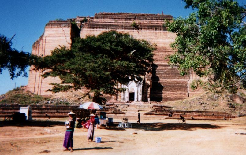 [myanmar_mandalay_mingun1[1].jpg]
