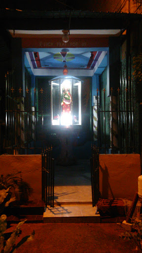 Mother Mary Statue on 7th Lane