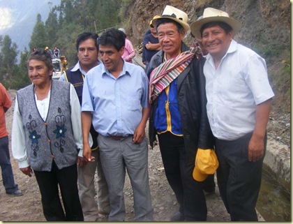 presidente nelson chui con el alcalde provincial de yauyos y el consejero regional por yauyos