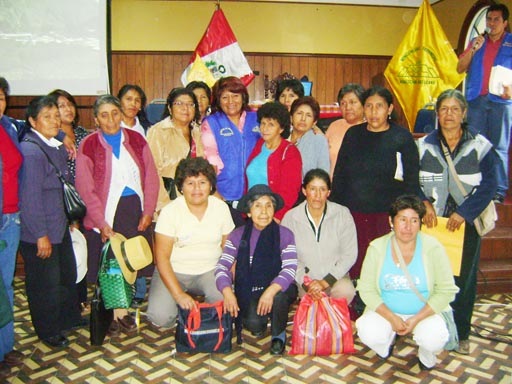[alcaldesa provincial de huaroc[7].jpg]
