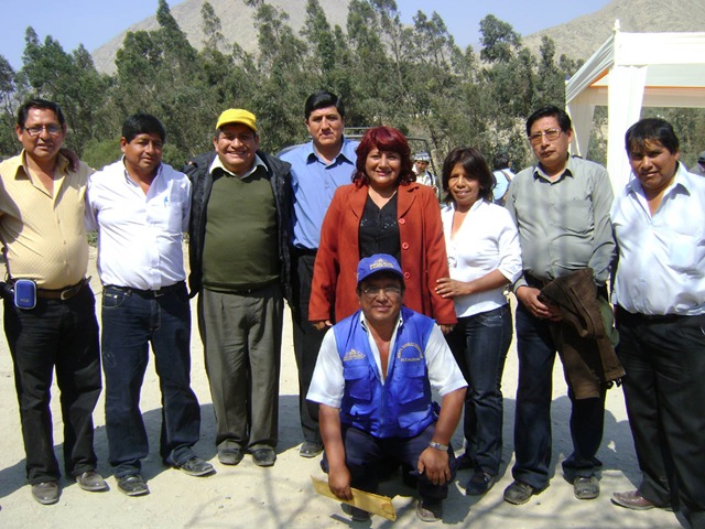 [conmsejero ulises junto a la acaldesa y a un grupo de ciudadanos ilustres del distrito de antioquí[5].jpg]