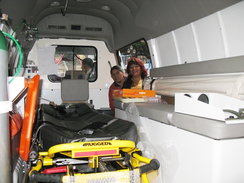 [las ambulancias están totalmente equipadas y adaptadas para la provincia de huarochirí[8].jpg]