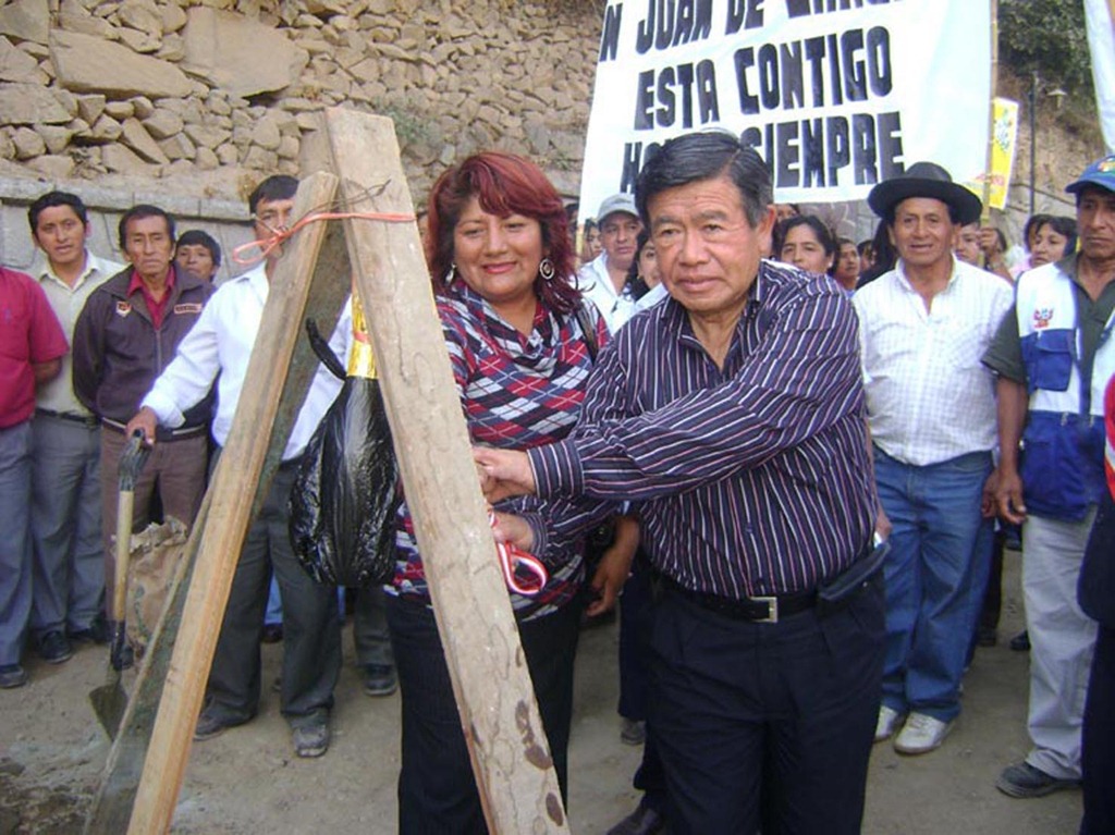 [NELSON CHUI INAUGURANDO LA PAVIMENTACIÓN EN SAN MATEO DE OTAO[4].jpg]