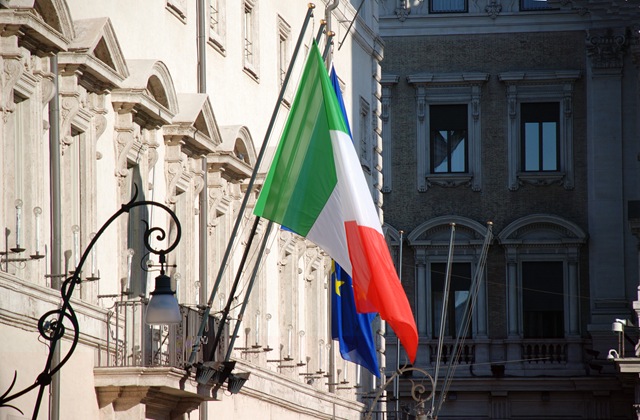 [Italian flag[2].jpg]