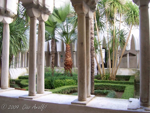 [CiaoAmalfiCoastBlogCloister7.jpg]