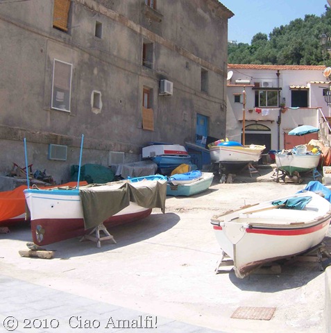 [Ciao Amalfi Coast Blog Nerano fishing boats[7].jpg]