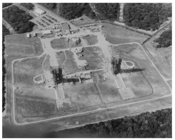 Complex 17, which is still active, is shown in the 1991 photograph, taken from the east. Note the Delta vehicle on the left pad, 17B. Even though the service structure surrounds the vehicle, the thrust augmenting boosters are visible. The wedge-shaped blockhouse is located at the intersection of the covered cable trenches running west from each pad (USAF photo). This figure is available in full color at http://www.mrw. interscience wiley com/esst