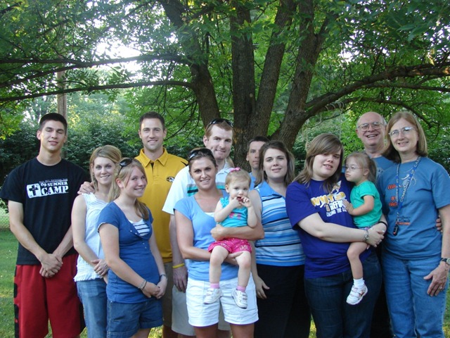 [wholefam[3].jpg]