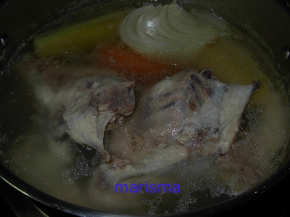 [caldo de pollo 3[3].jpg]