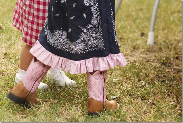 cowboy theme party, cowgirl theme party, western theme party, childrens party ideas, childrens birthday parties, http://www.frostedevents.com, DC MD VA kids birthday party planners, baby showers bridal showers