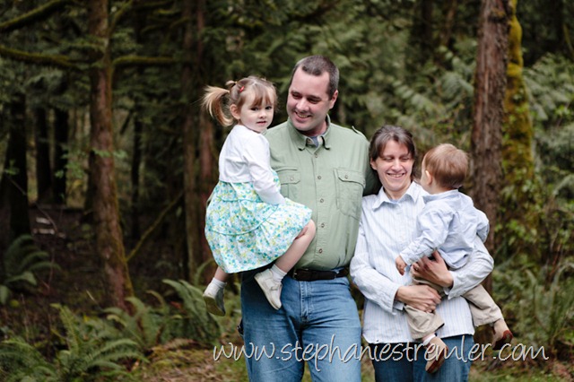 [BellinghamFamilyPhotographer3-29-2010Rachel&James-100[2].jpg]