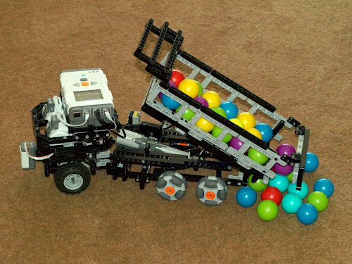 Line-following Dump Truck Drops it's Load!