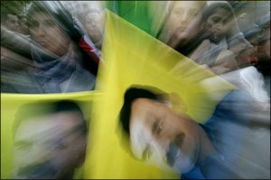 [ocalanbayrakeylem[2].jpg]