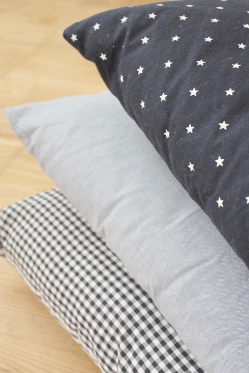[pillows[5].jpg]