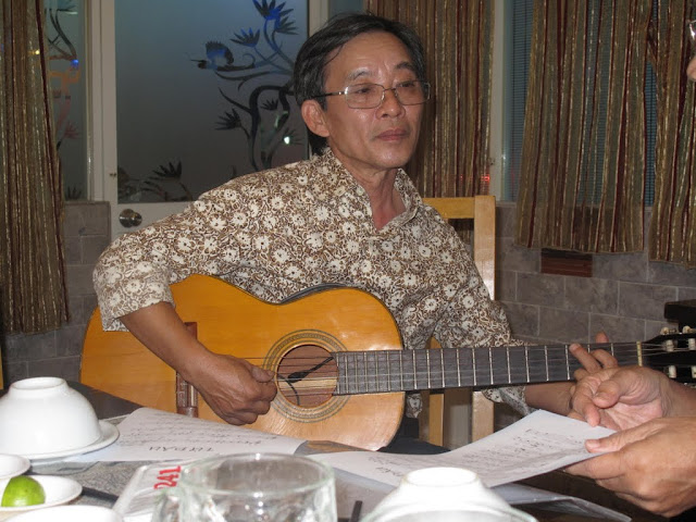 Họp mặt để.. tiễn đưa..?! IMG_4867