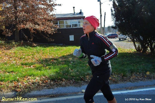 Runners at the 2010 AGN Turkey Tune-Up in Ipswich, MA. (see more race photos at runwithKen.com)