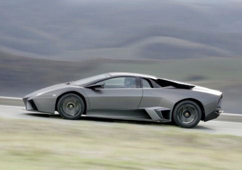 [0201_2010-lambo-reventon_485x340[6].jpg]
