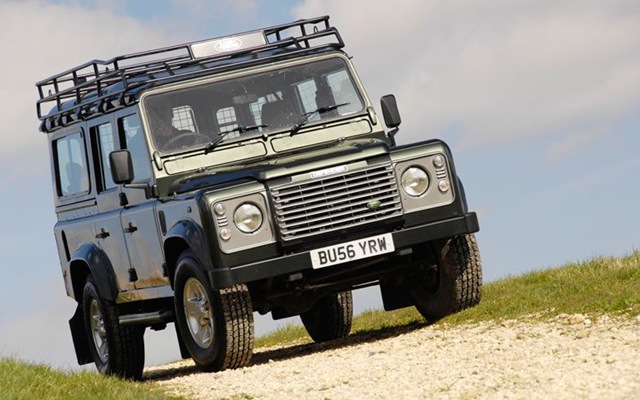 [land-rover-defender-front[4].jpg]