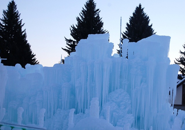[icecastle72.jpg]
