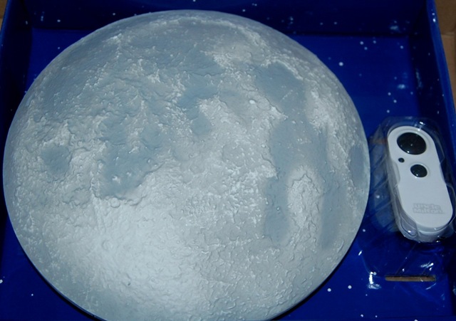 [moon22.jpg]