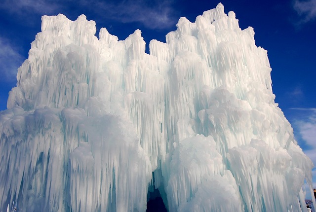 [midwayicecastle162.jpg]