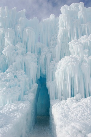 [midwayicecastle312.jpg]